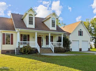 963 Becton Rd, Havelock, NC 28532