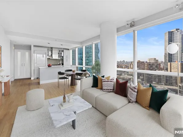 77 Hudson St APT 2303, Jersey City, NJ 07302