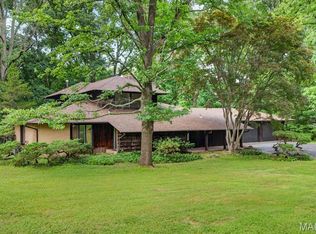 105 Shady Valley Dr, Chesterfield, MO 63017