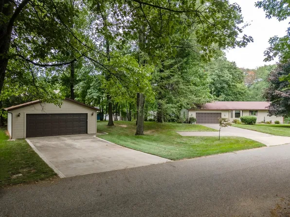 15 Lane 148 Crooked Lk, Angola, IN 46703