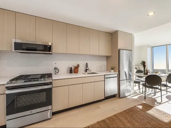 540 Fulton Street image 4 of 22