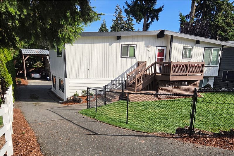 3rd image of 18434 42nd Avenue S
