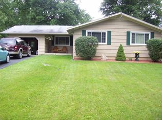 8228 Eden Ln, Baldwinsville, NY 13027