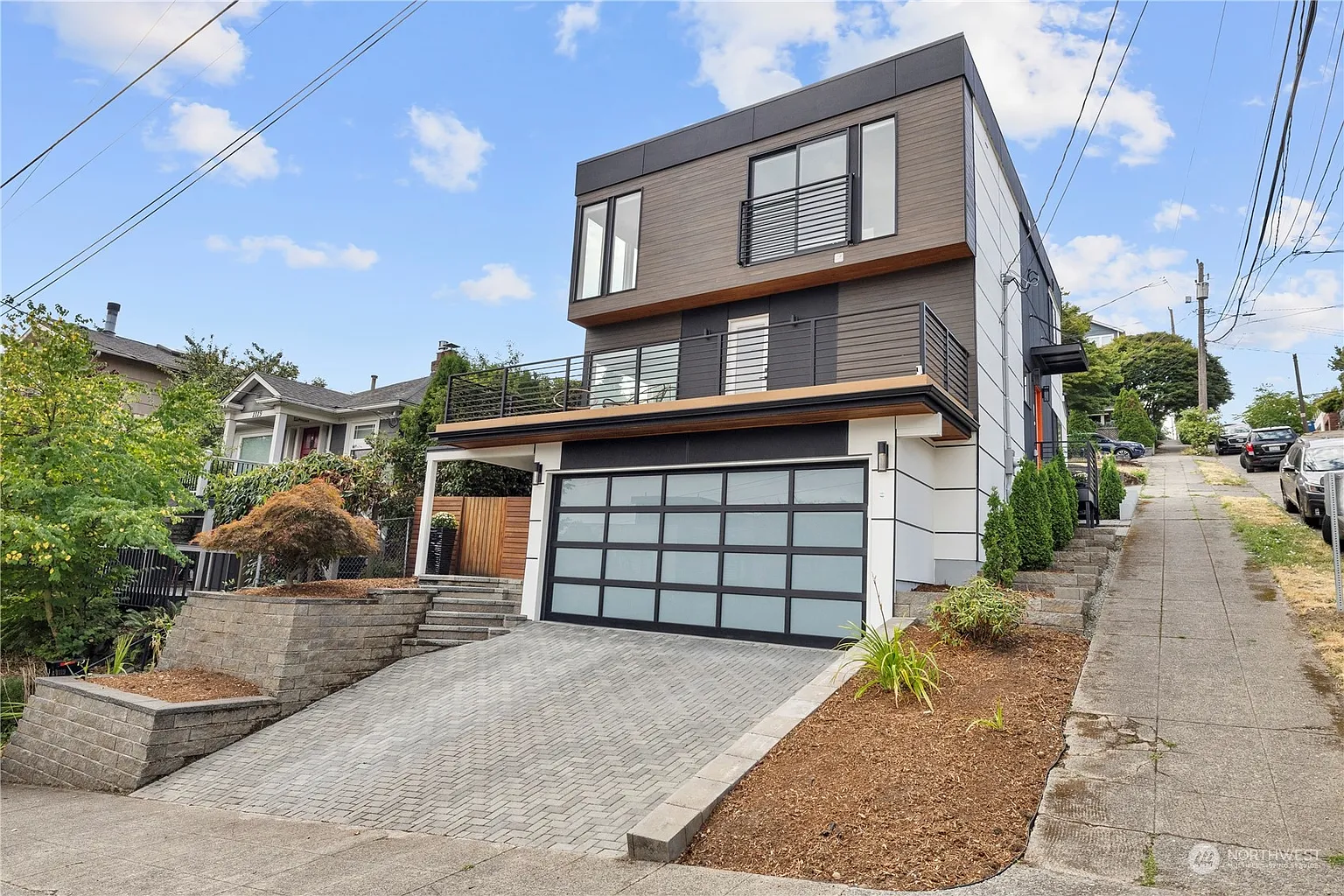 1123 5th Avenue N photo 1