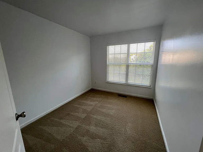 803 Carnaby St — Photo 19