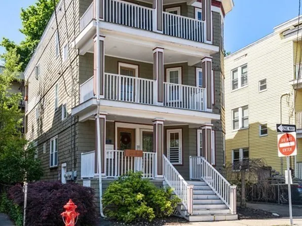 19 Lewis St #2, Somerville, MA 02143