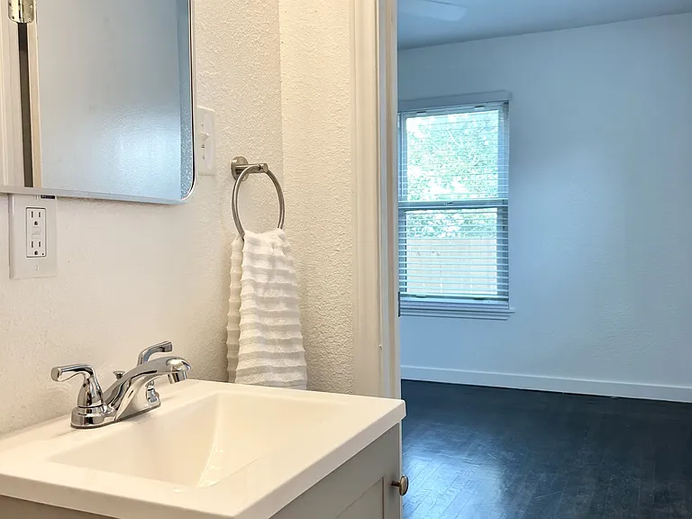 12116 Loop 107 — Photo 12