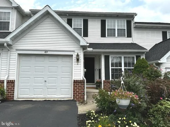 163 Waterford Ln, Reading, PA 19606