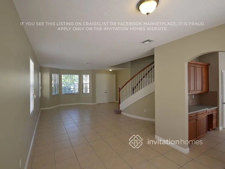 2515 Glendale Dr — Photo 2