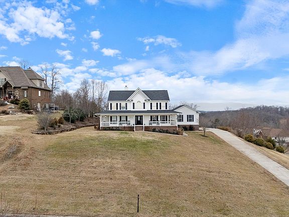 2nd image of 3821 Elizabeth Downs Ln