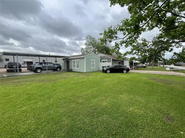 2836 Cochran St, Houston, TX 77009