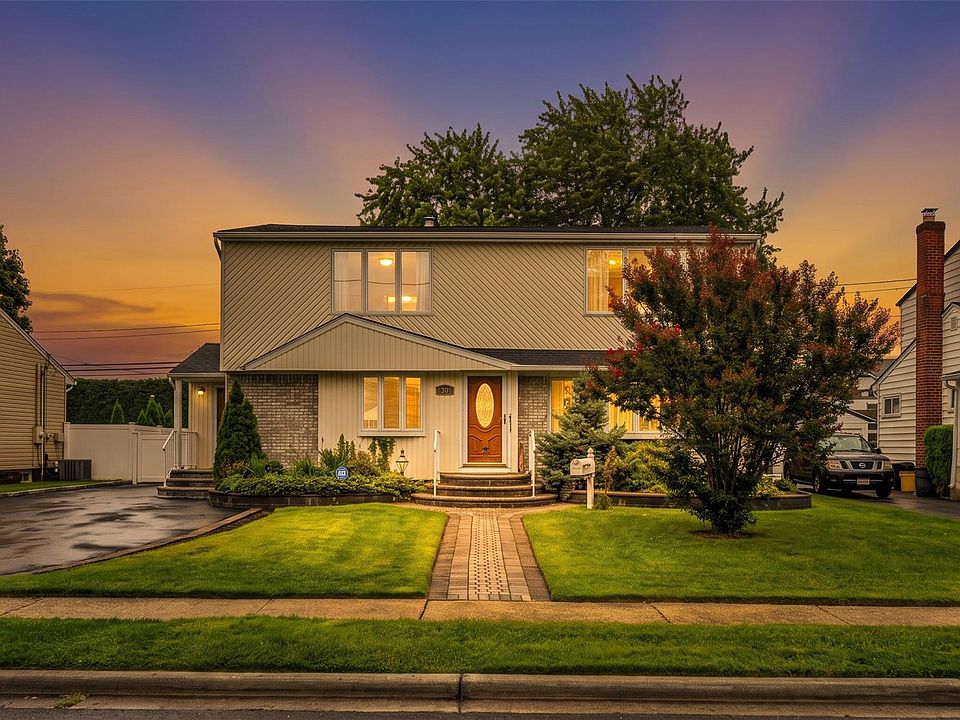 1st image of 30 Andover Lane