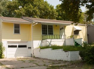 1209 Grant Ave, Clay Center, KS 67432