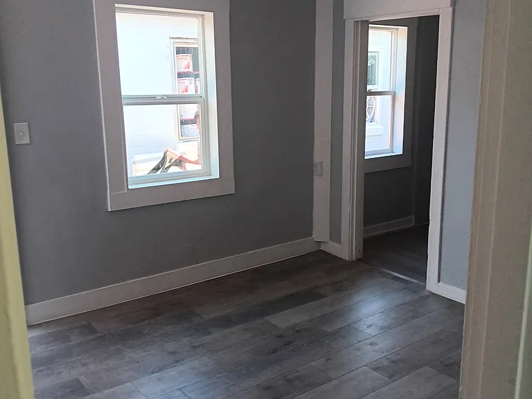 323 Commercial St #3 — Photo 10