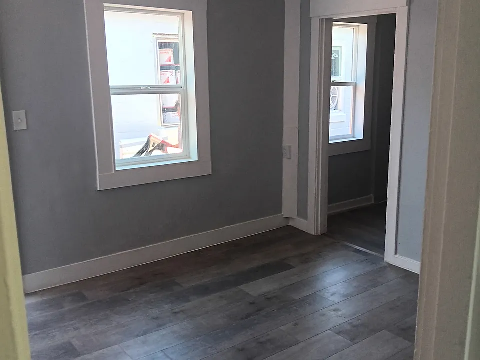 323 Commercial St #6