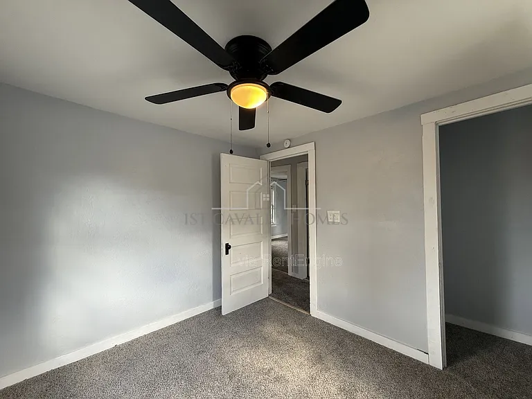 1305 Curtis St — Photo 14