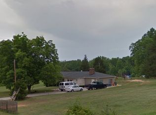 9260 New Cut Rd, Campobello, SC 29322