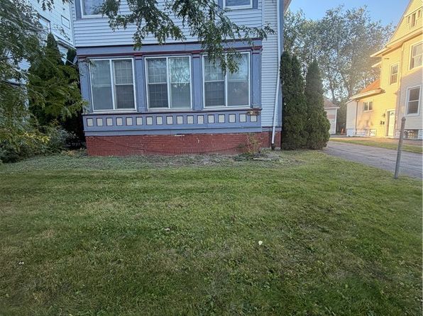2776 Main St #3