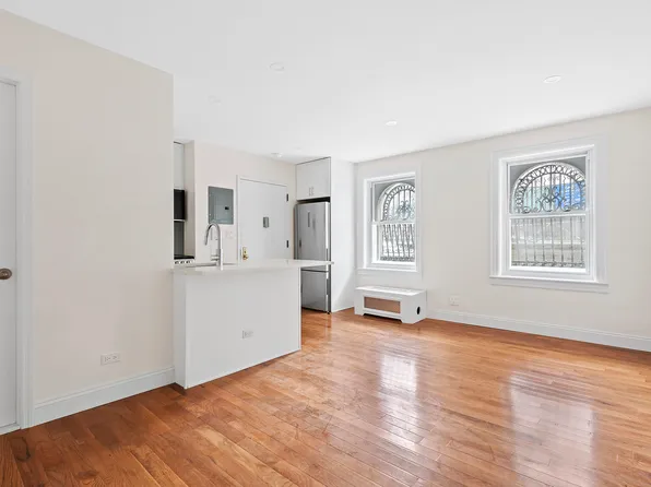 78 Riverside Drive image 1 of 15