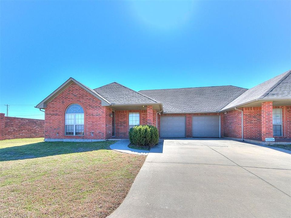 1st image of 4620 Loch Ln