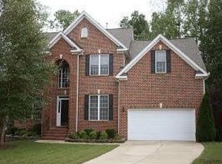 305 Honeywood Ct, Cary, NC 27518