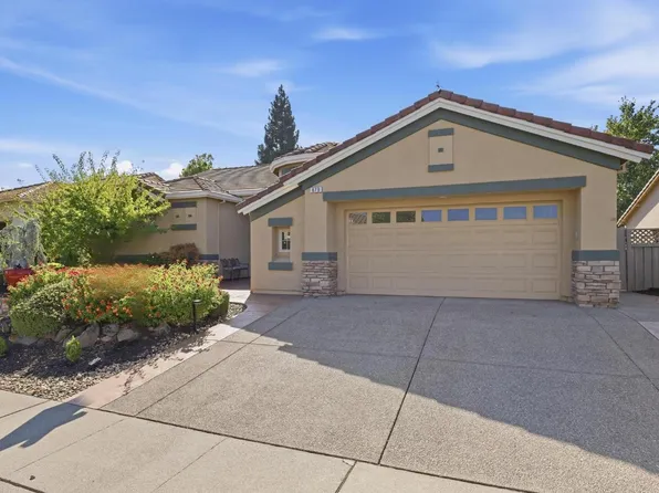679 Blossom Ln, Lincoln, CA 95648
