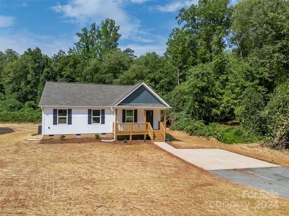 189 Forest Lake Rd, Forest City, NC 28043