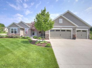 1765 Bristol Rdg NW, Grand Rapids, MI 49544