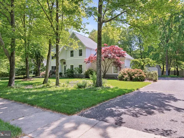 118 Oxford Ln, North Wales, PA 19454