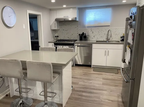 79 Barrhead Cres, Toronto, ON M9W 3Z8