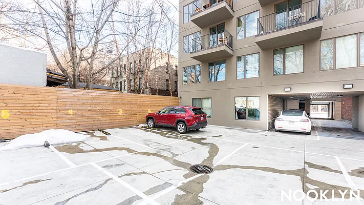 Rented by Nooklyn NYC LLC | media 24