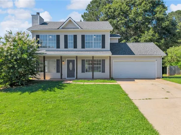 136 Calico Loop, Grantville, GA 30220