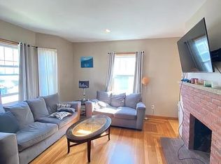 8 Newcastle Rd #8, Brighton, MA 02135