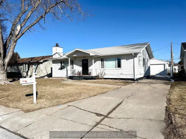 2409 N Custer Ave, Grand Island, NE 68803