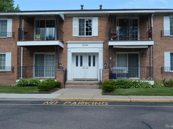 30789 Shiawassee Rd APT 9, Farmington, MI 48336