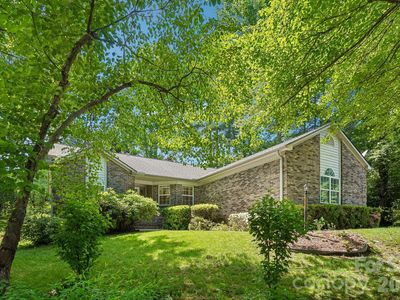 7 Saint Andrews Dr, Etowah, NC, 28729