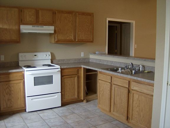3rd image of 3909 Wellington Ct
