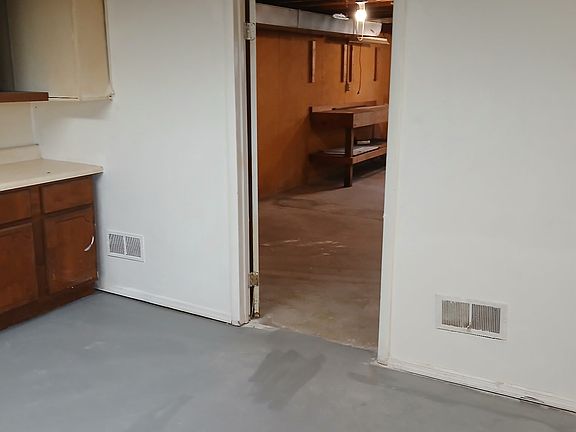 4th image of 10401 Hobkirk Dr