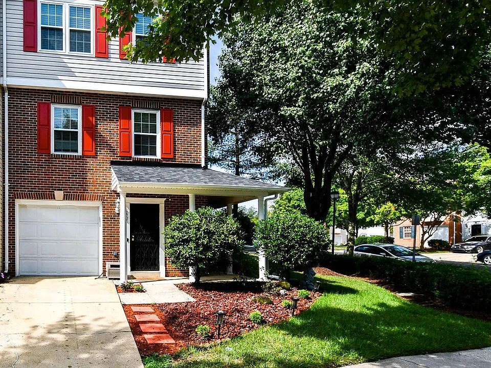 1401 Deep Gorge Ct