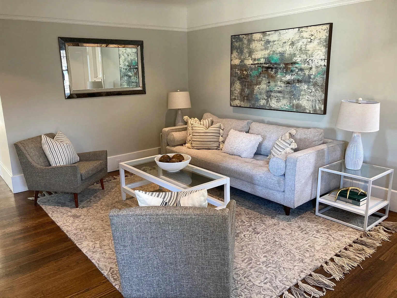 2 bed, 1000 sqft, $4,500 — Photo 2