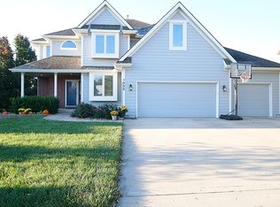 1555 Smiley St, Liberty, MO 64068
