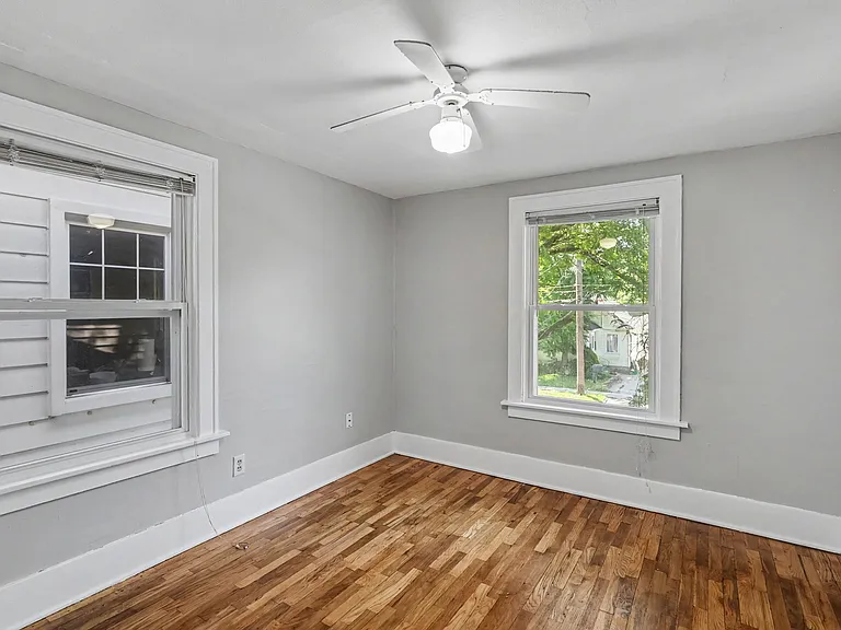 1210 W Barnes Ave — Photo 12