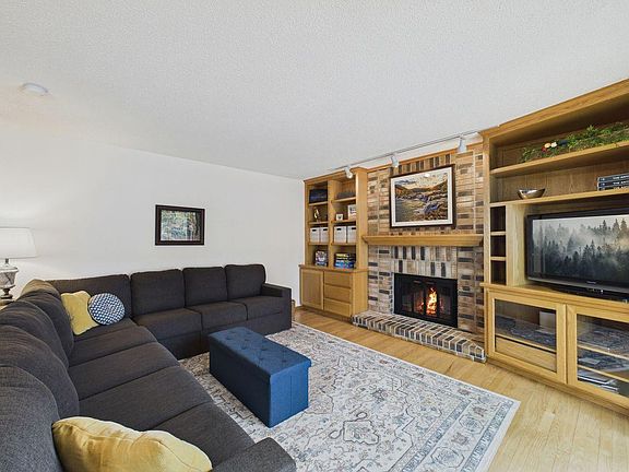 4th image of 10358 Lee Dr