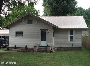 1716 Olive St, Seneca, MO 64865