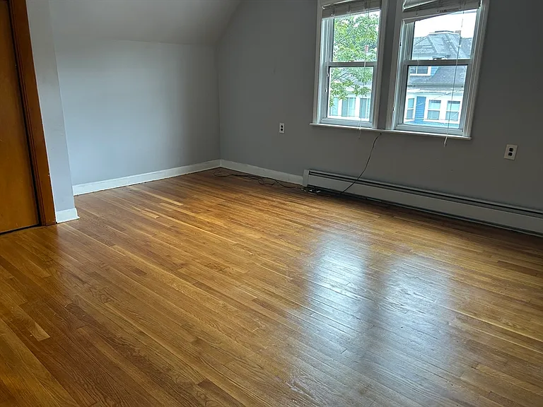 52 Pine St #3 — Photo 4