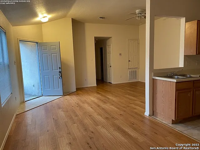 2 bed, 2.0 bath, 935 sqft, $1,225 — Photo 4