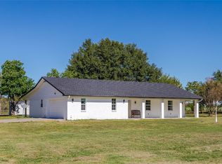 556 Central High Rd, Ennis, TX 75119