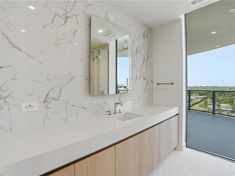 5100 Seagrass Blvd #306 — Photo 40