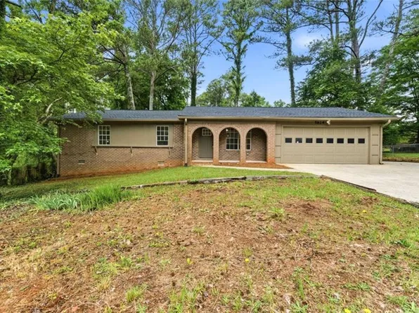 5824 Oakleaf Way, Stone Mountain, GA 30087