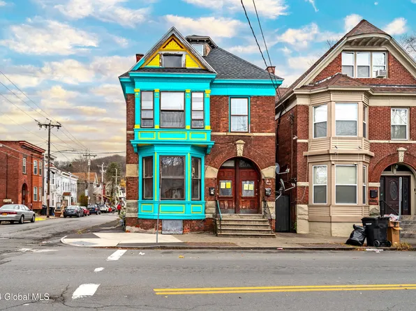 3284 6th Avenue, Troy, NY 12180